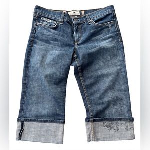 Juicy Couture Bermuda Capri Jeans Women Mid Rise Sz 30 Blue Dark Wash Distressed